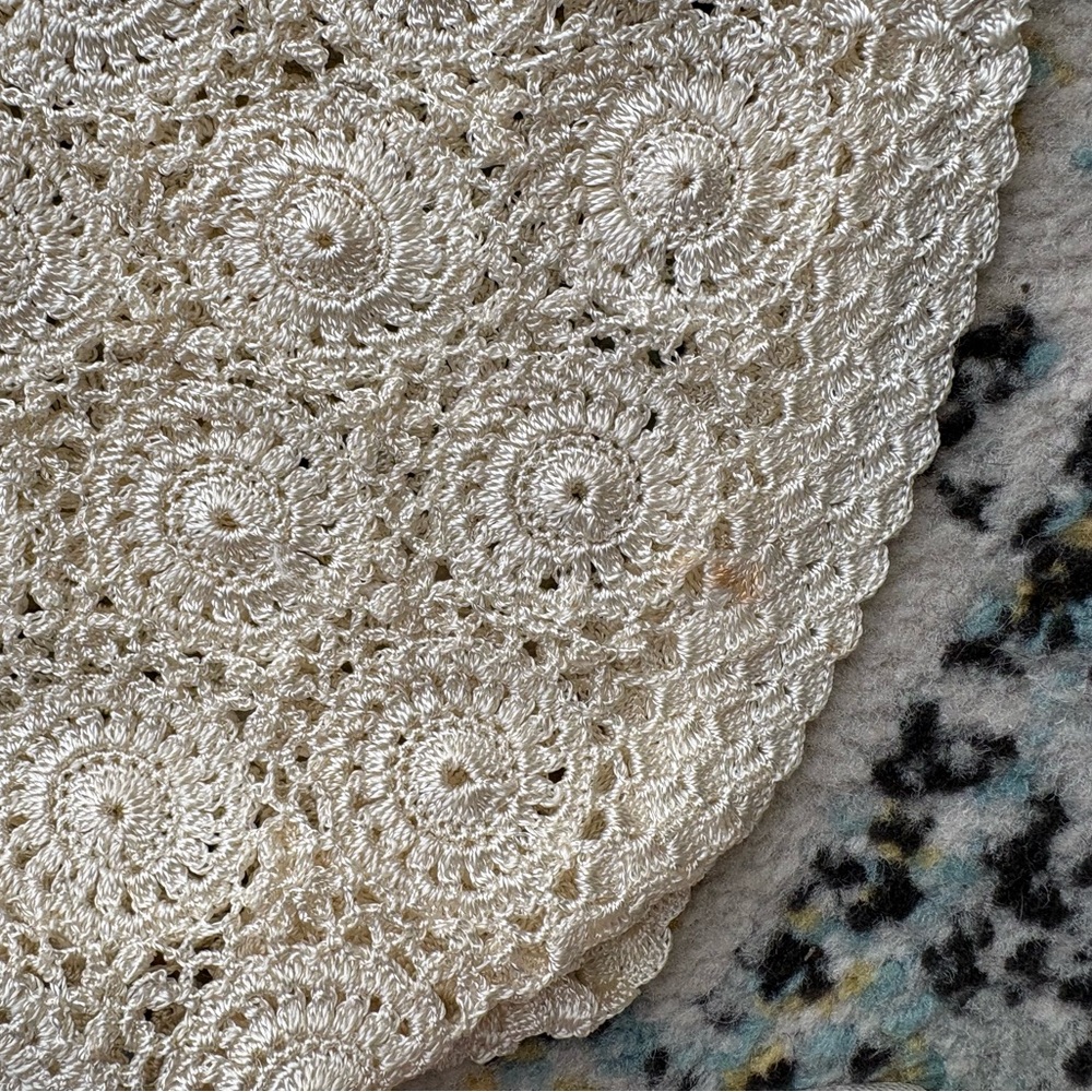 Vintage Hand Crocheted Doily Pattern Short Sleeve Button Down Cardigan Sweater S - Picture 9 of 11